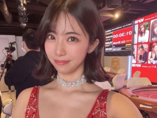 铃木富美奈（鈴木ふみ奈）发布了数字写真集