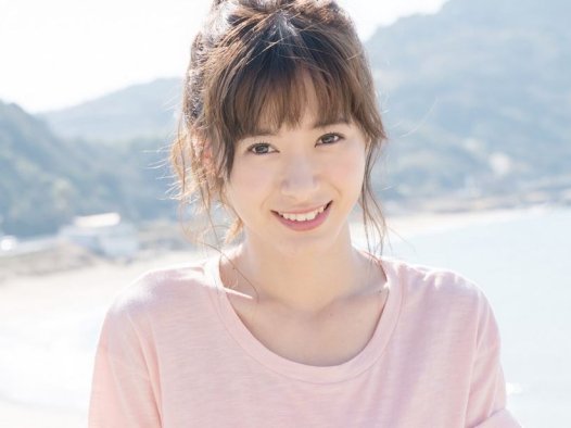 生田衣梨奈的写真集《pre’sent》视频公开